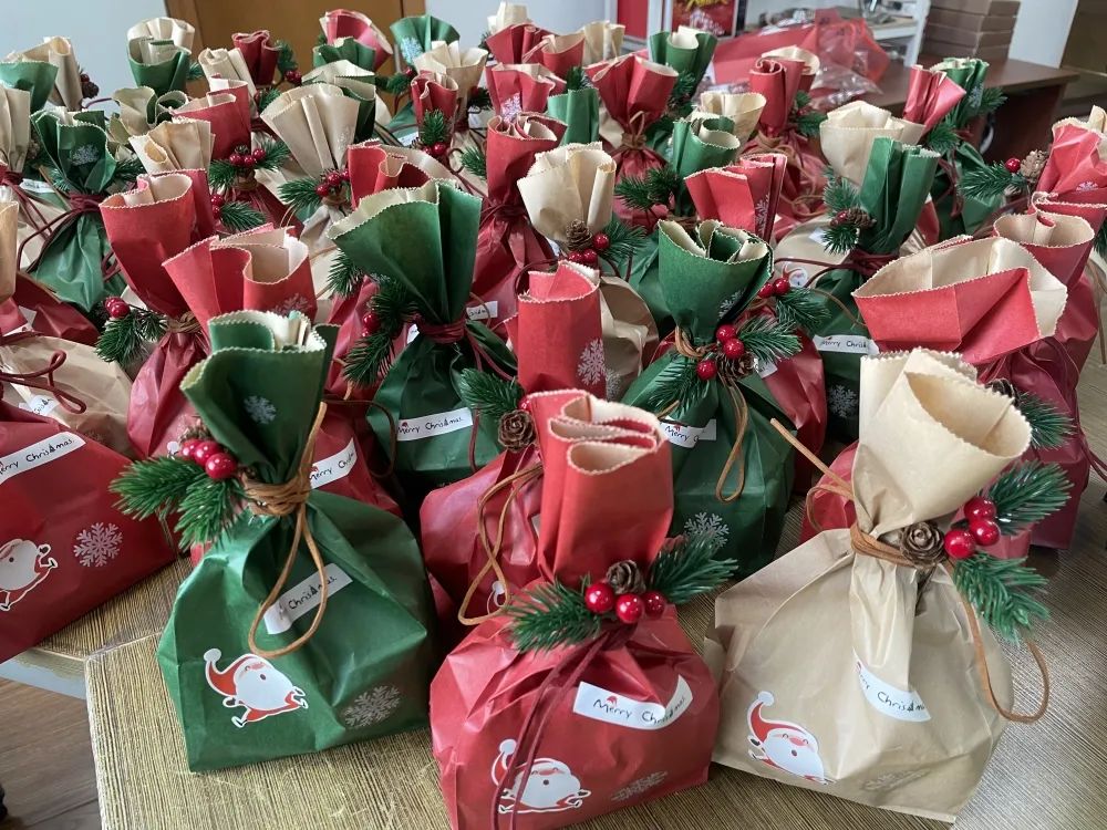 江蘇金鷹流體機械 | 喜迎圣誕福利到，金鷹關懷人心暖。